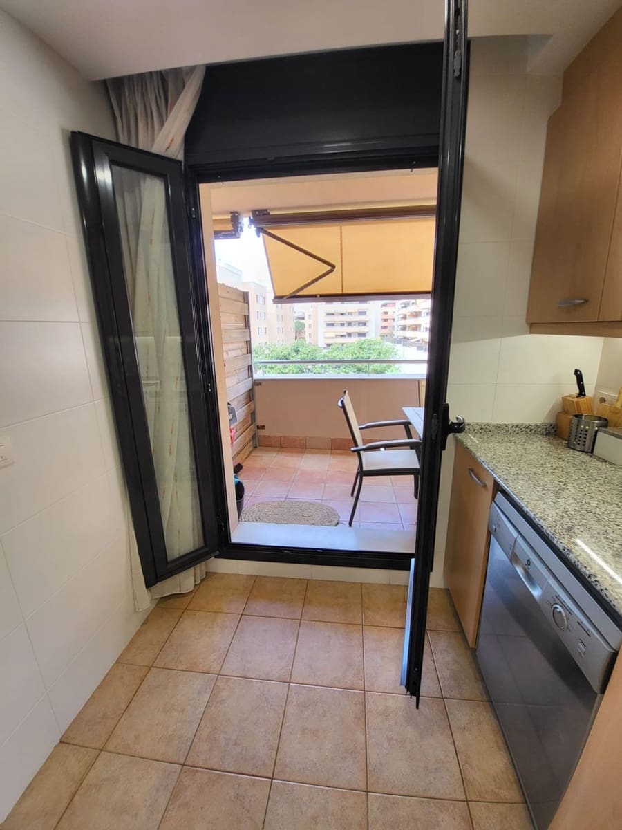 3 Zimmer Apartment zu verkaufen in Lloret de Mar mit Pool - 378.000 € (Ref: 9829874)