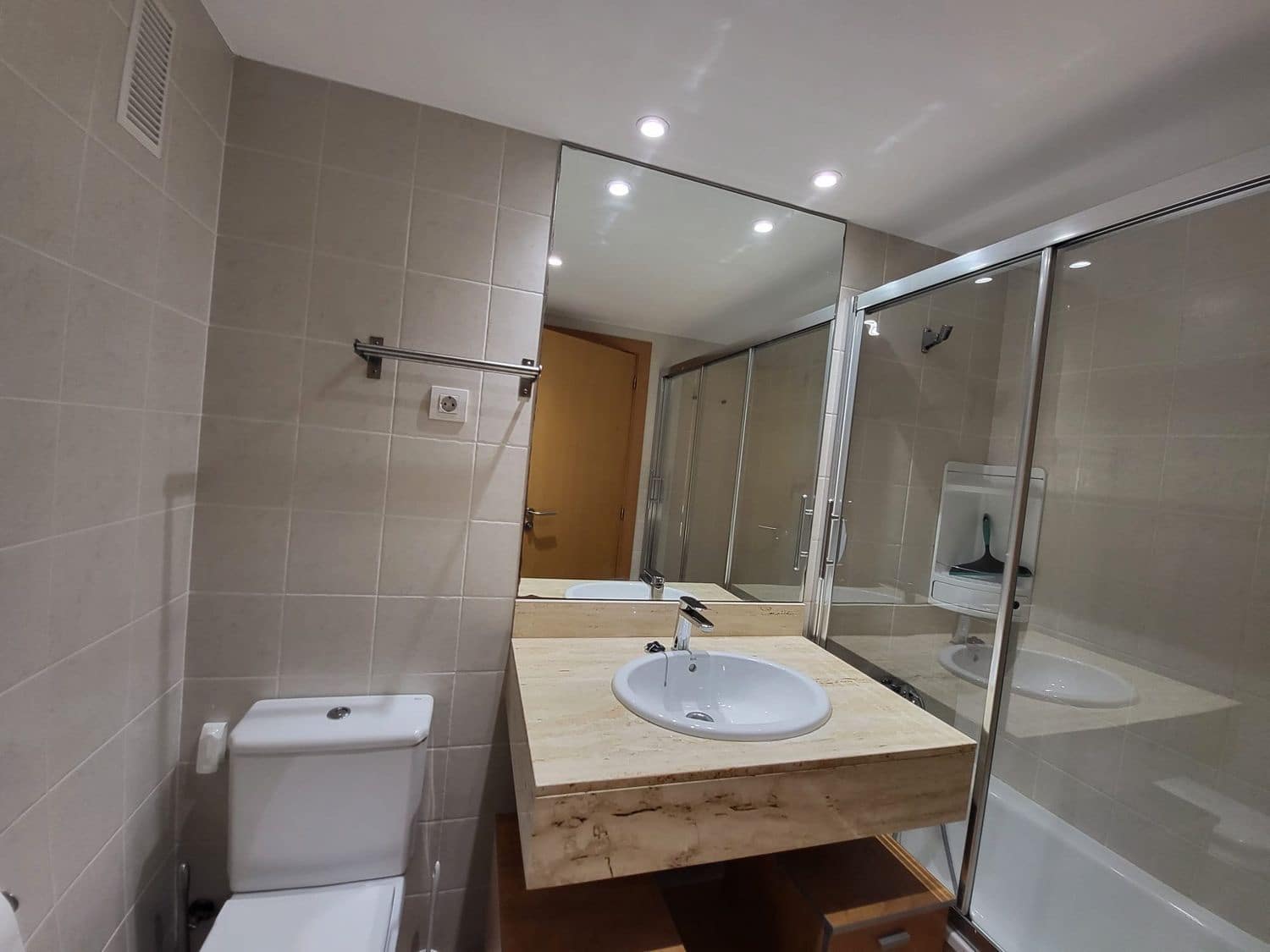 3 Zimmer Apartment zu verkaufen in Lloret de Mar mit Pool - 378.000 € (Ref: 9829874)