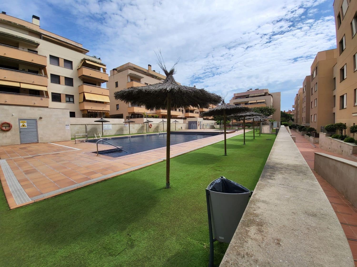 3 Zimmer Apartment zu verkaufen in Lloret de Mar mit Pool - 378.000 € (Ref: 9829874)