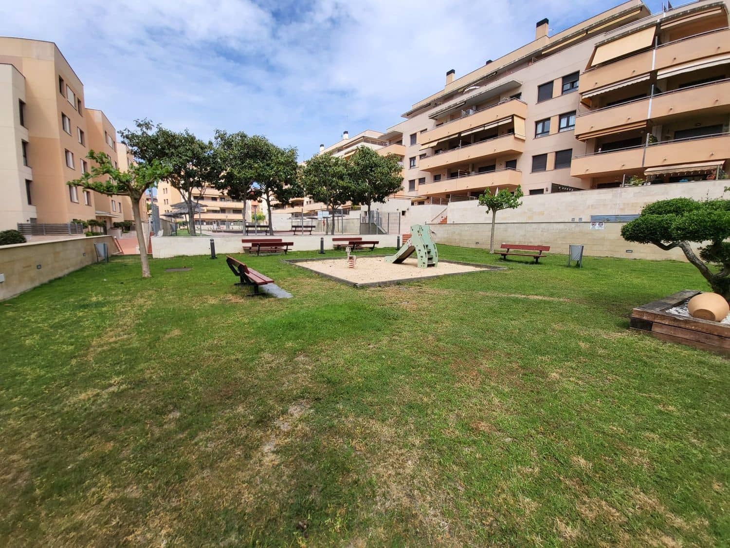3 Zimmer Apartment zu verkaufen in Lloret de Mar mit Pool - 378.000 € (Ref: 9829874)