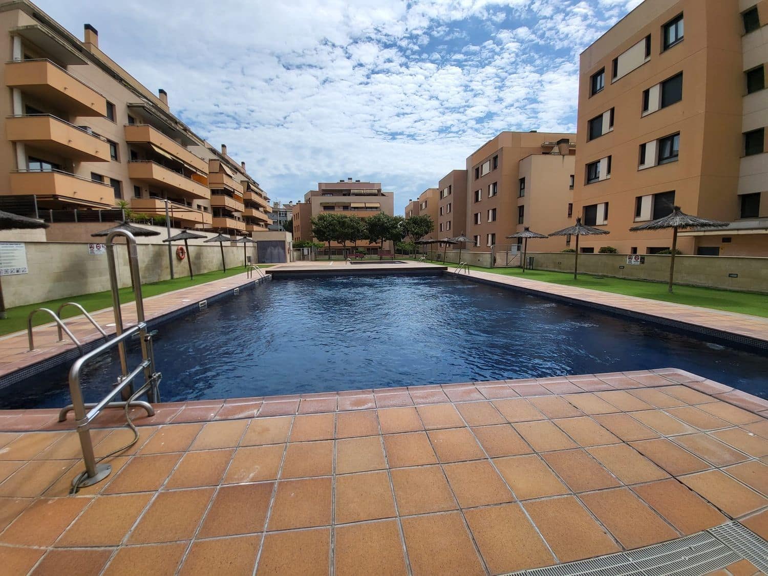 3 Zimmer Apartment zu verkaufen in Lloret de Mar mit Pool - 378.000 € (Ref: 9829874)