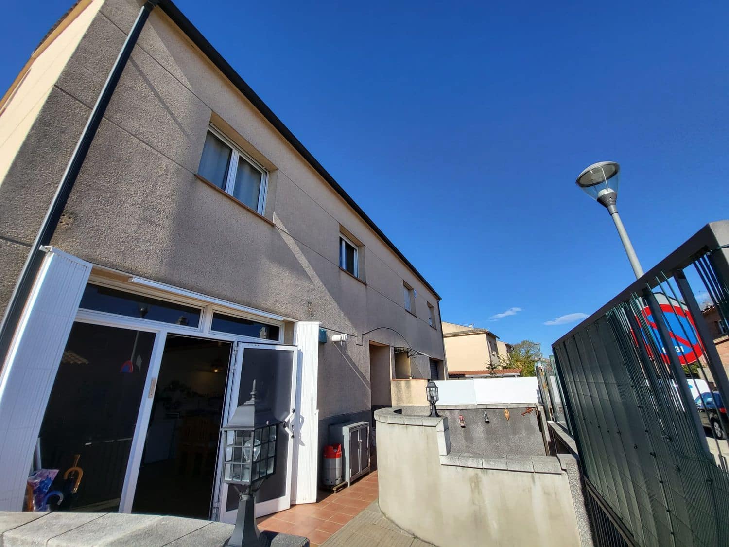 4 bedroom Townhouse for sale in Vidreres - € 485,000 (Ref: 9832911)