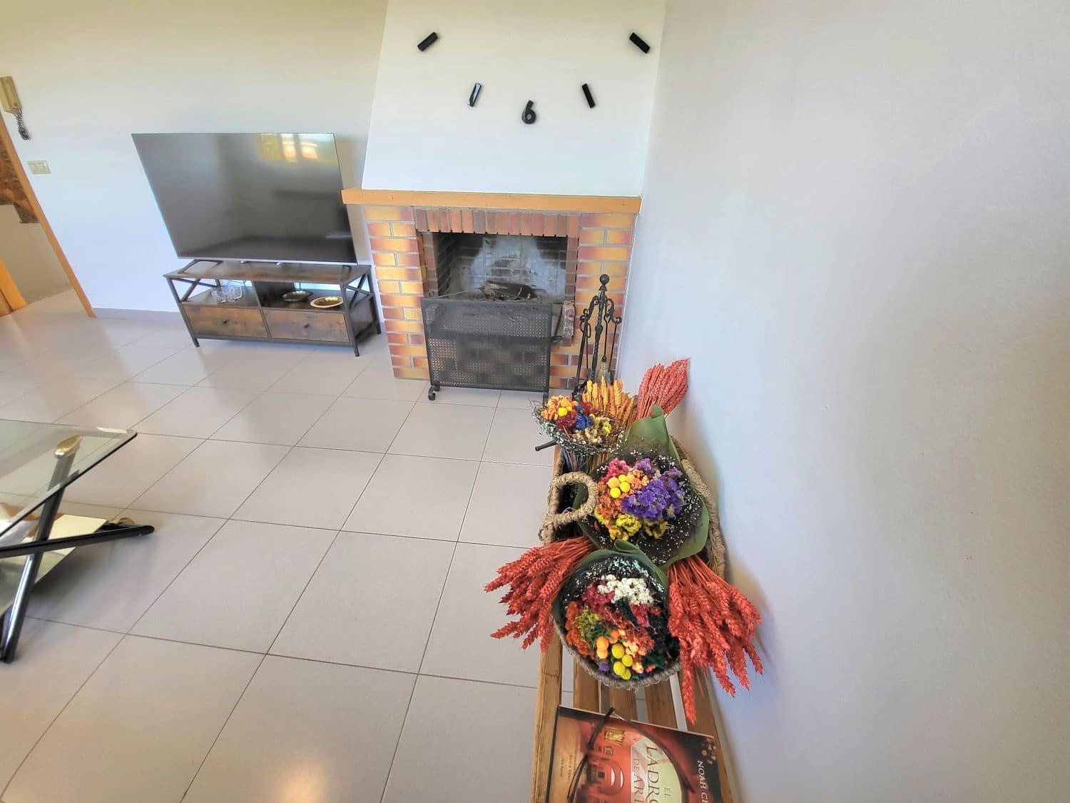 4 bedroom Townhouse for sale in Vidreres - € 485,000 (Ref: 9832911)