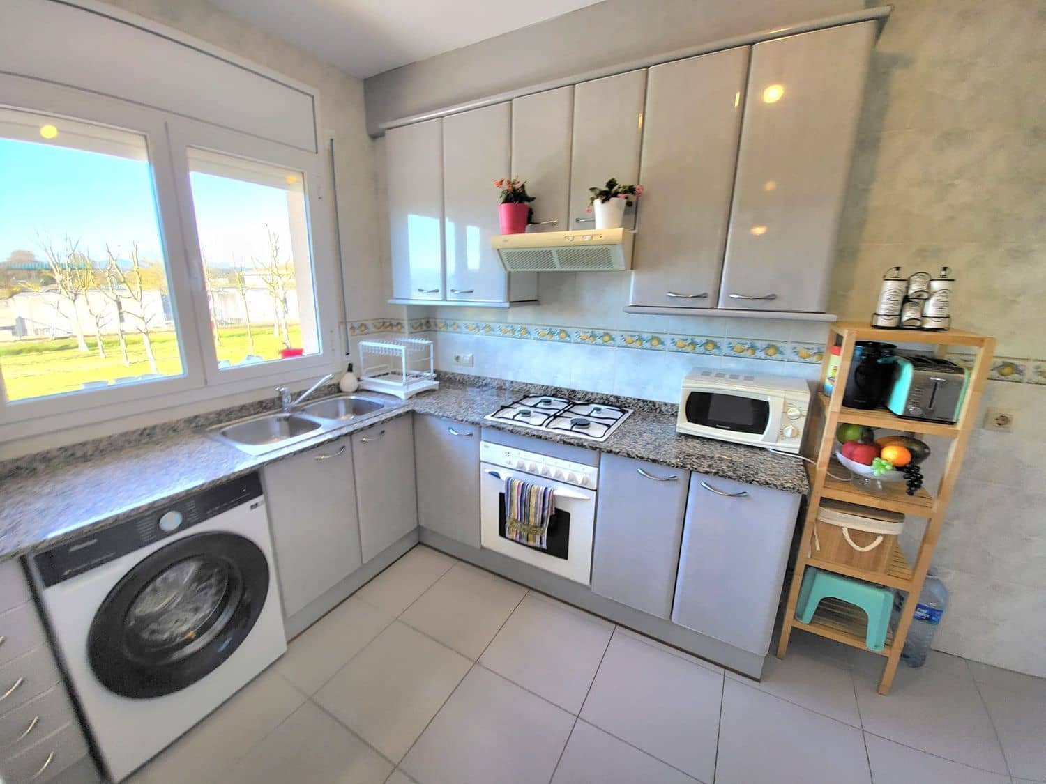 4 bedroom Townhouse for sale in Vidreres - € 485,000 (Ref: 9832911)