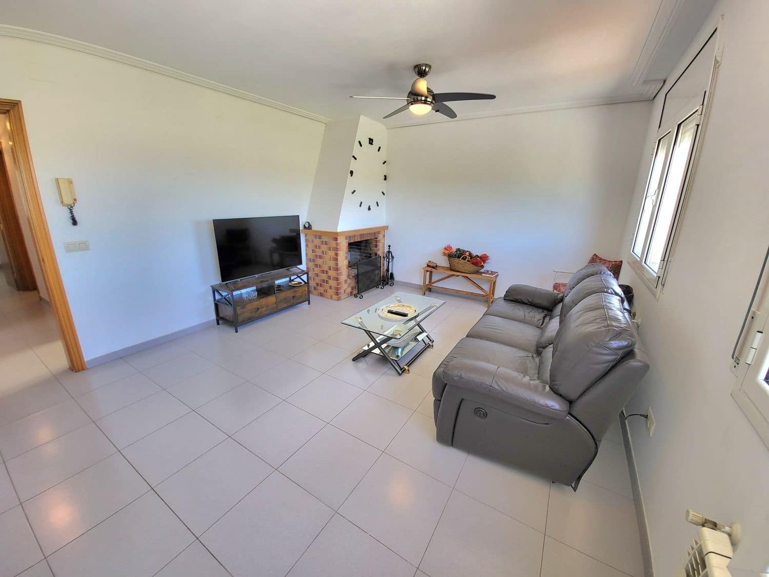 4 bedroom Townhouse for sale in Vidreres - € 485,000 (Ref: 9832911)