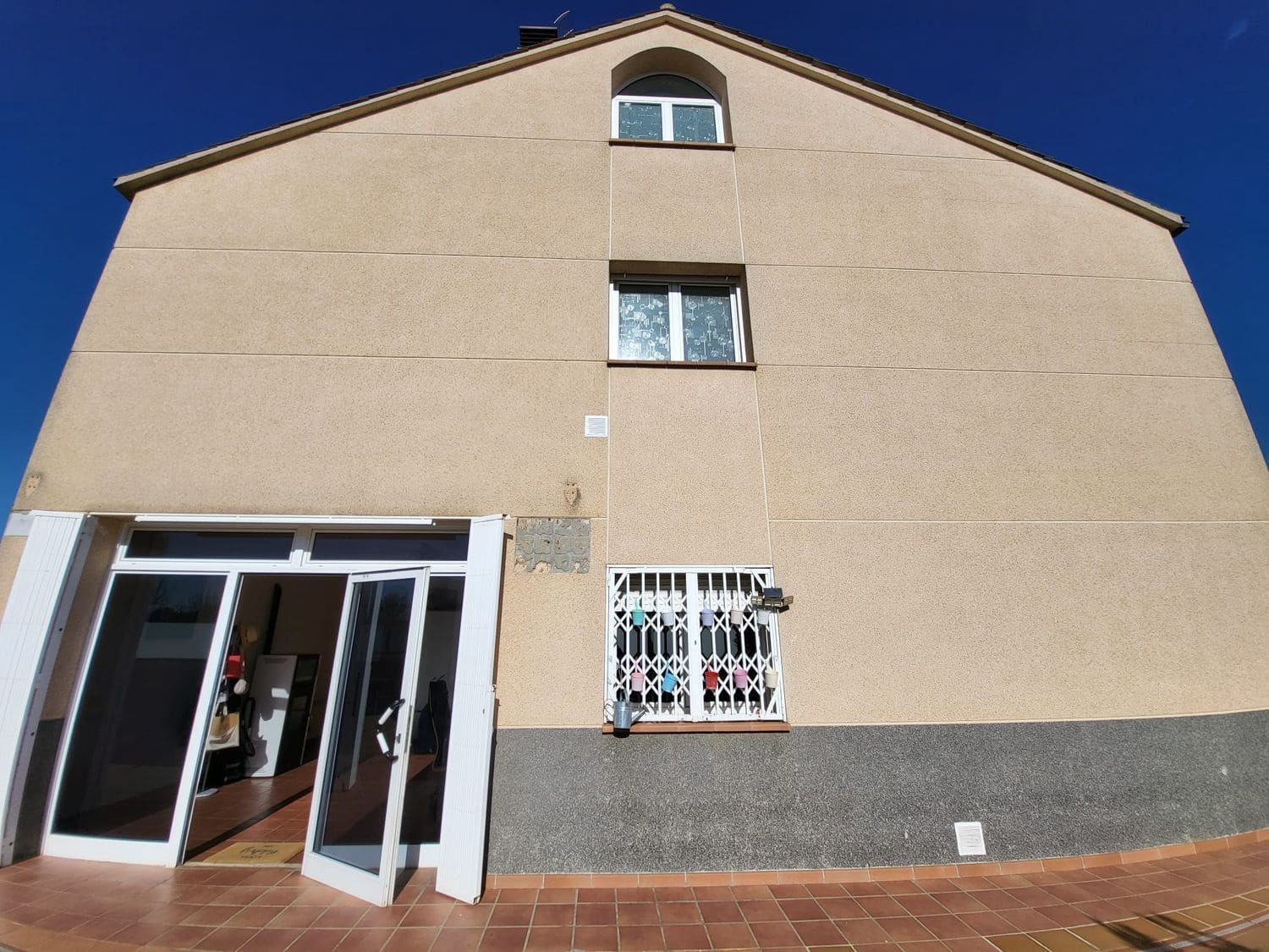 4 bedroom Townhouse for sale in Vidreres - € 485,000 (Ref: 9832911)