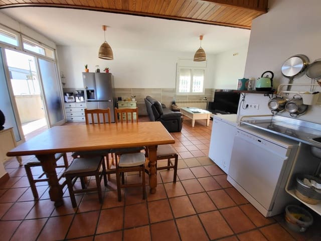 4 soveværelse Byhus til salg i El Mas Flassià, Vidreres - € 485.000 (Ref: 9832911)