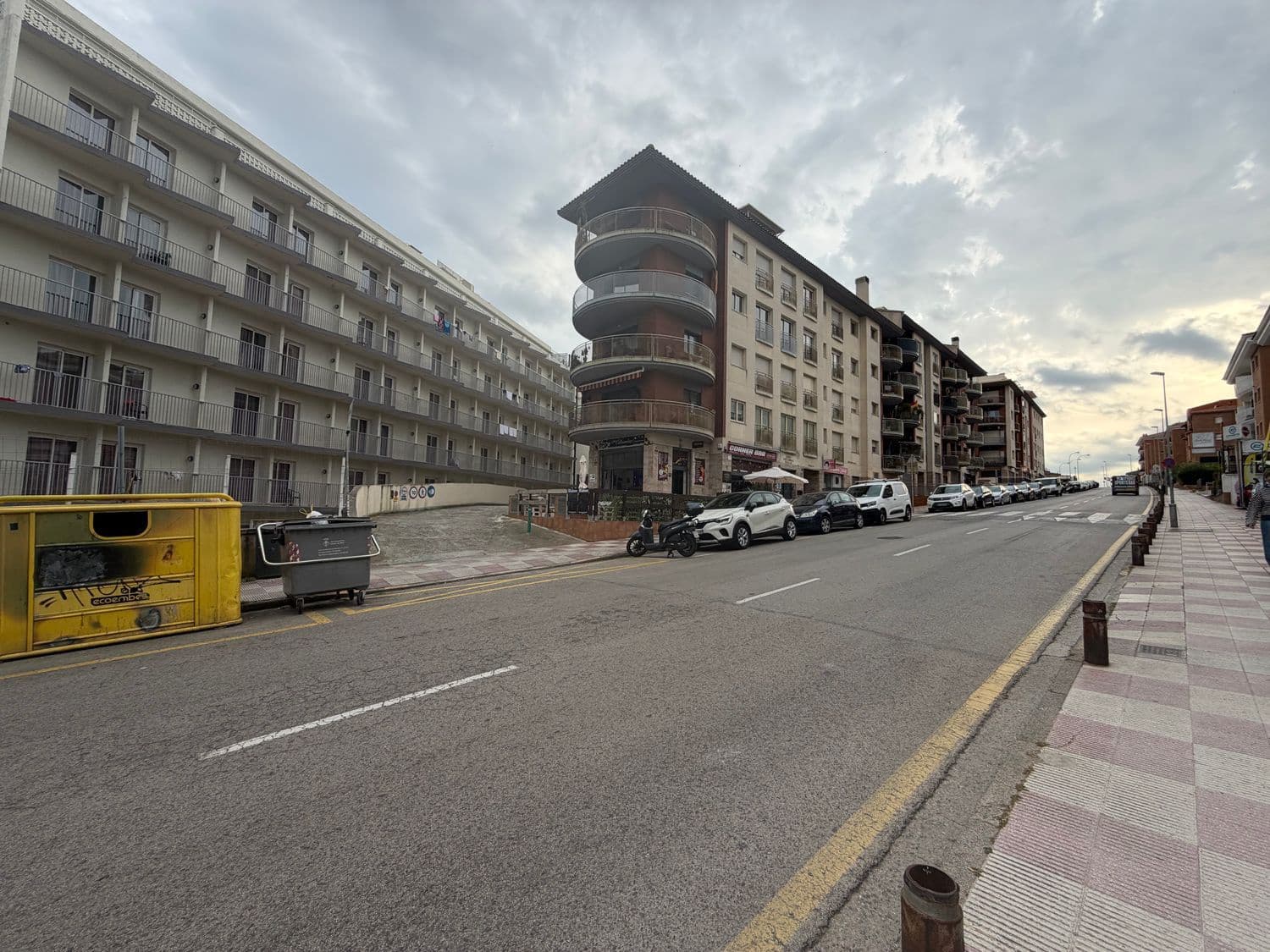 Autotalli myytävänä paikassa Lloret de Mar - 85 000 € (Ref: 9832913)