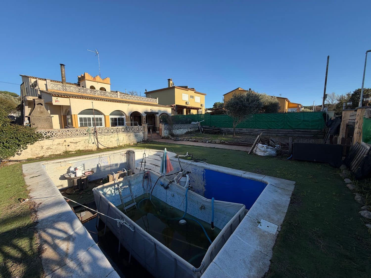 5 soveværelse Byhus til salg i Llagostera med swimmingpool - € 249.000 (Ref: 9832916)