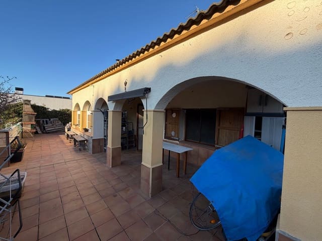 5 soveværelse Byhus til salg i Llagostera med swimmingpool - € 249.000 (Ref: 9832916)