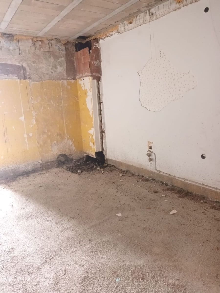 7 soveværelse Byhus til salg i Cassa de la Selva - € 139.000 (Ref: 9832917)