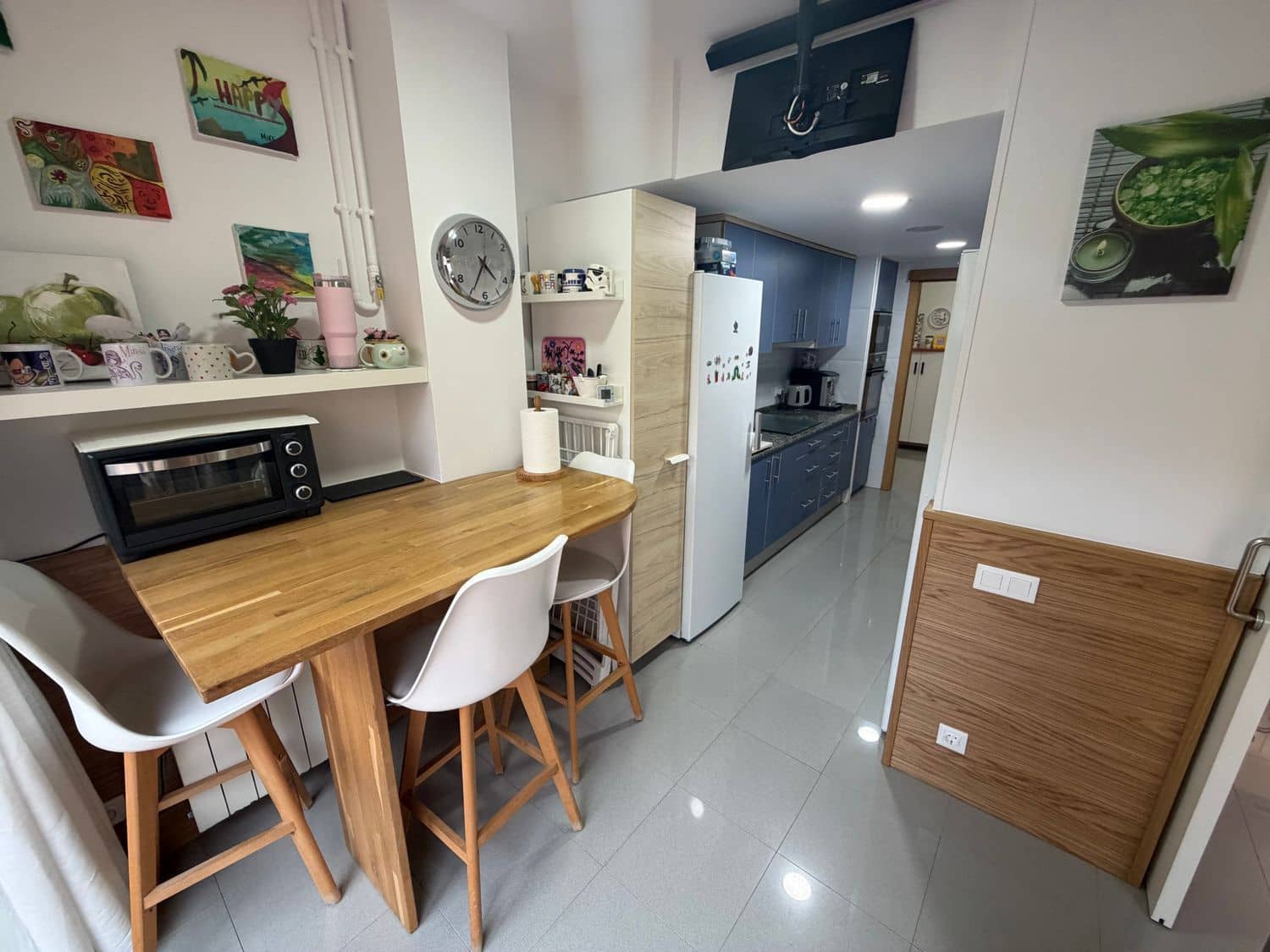 2 soverom Leilighet til salgs i Girona by med svømmebasseng garasje - € 259 000 (Ref: 9867632)