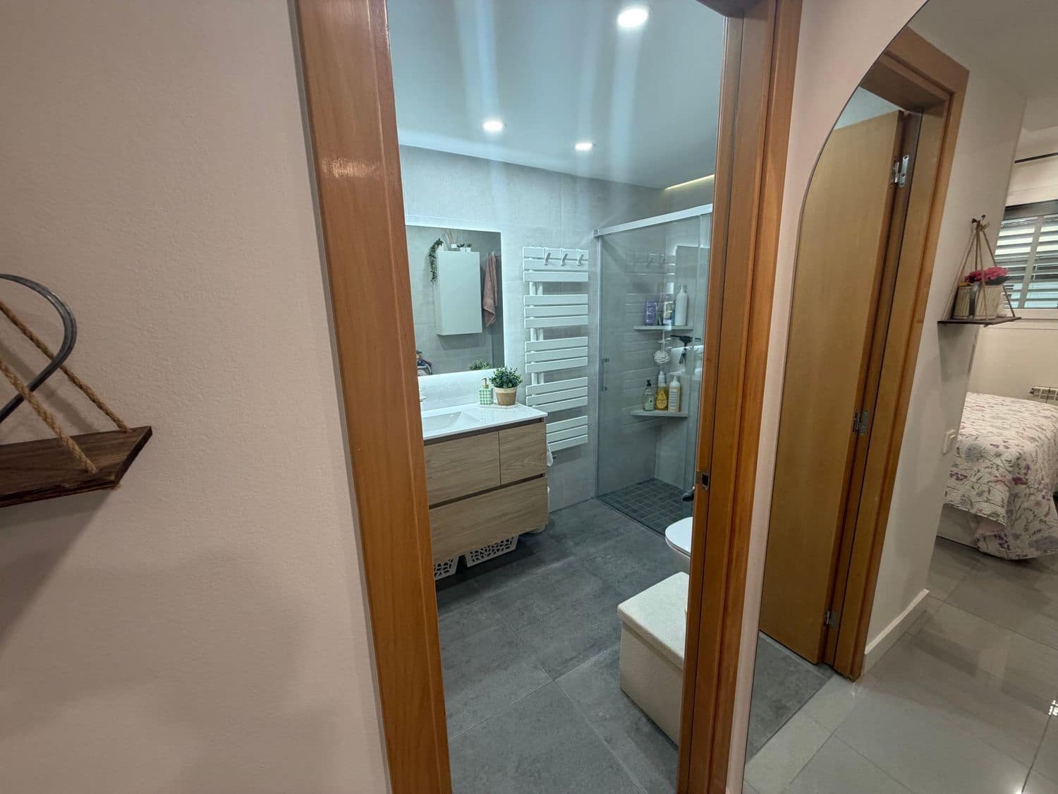 2 soverom Leilighet til salgs i Girona by med svømmebasseng garasje - € 259 000 (Ref: 9867632)