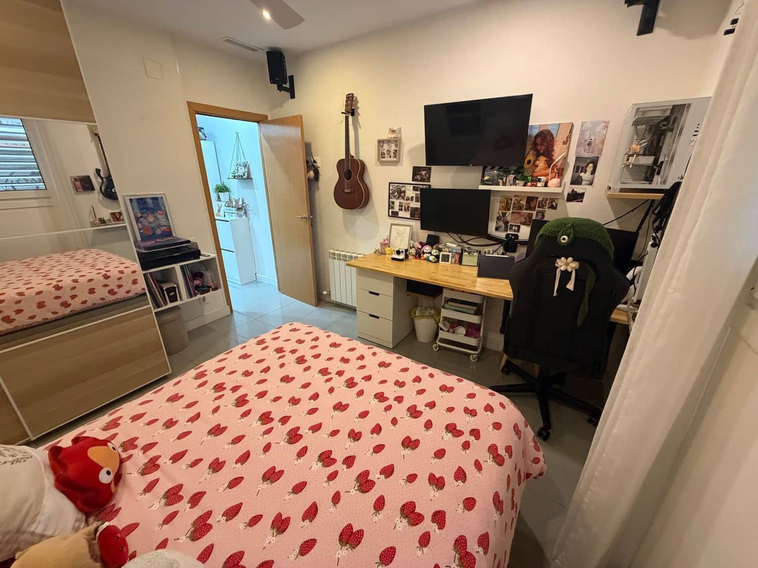 2 soverom Leilighet til salgs i Girona by med svømmebasseng garasje - € 259 000 (Ref: 9867632)