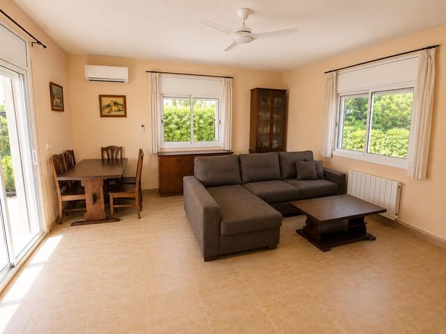 3 slaapkamer Villa te koop in Maçanet de la Selva met garage - € 319.000 (Ref: 9867633)