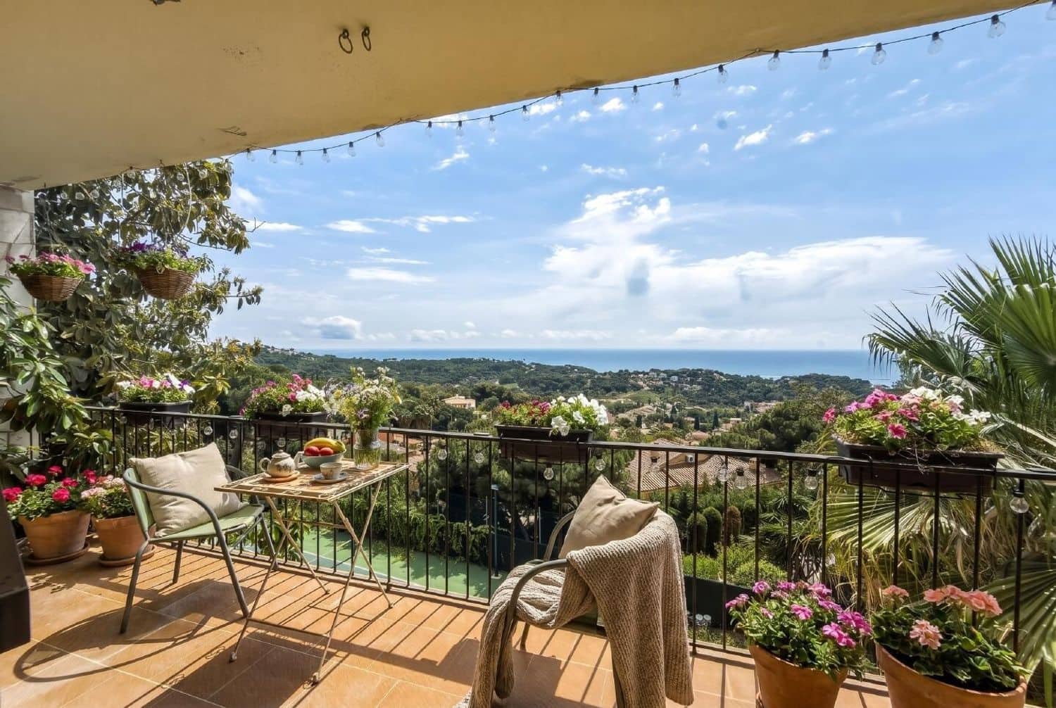 8 sovrum Villa till salu i Lloret de Mar med pool garage - 2 500 000 € (Ref: 9868686)