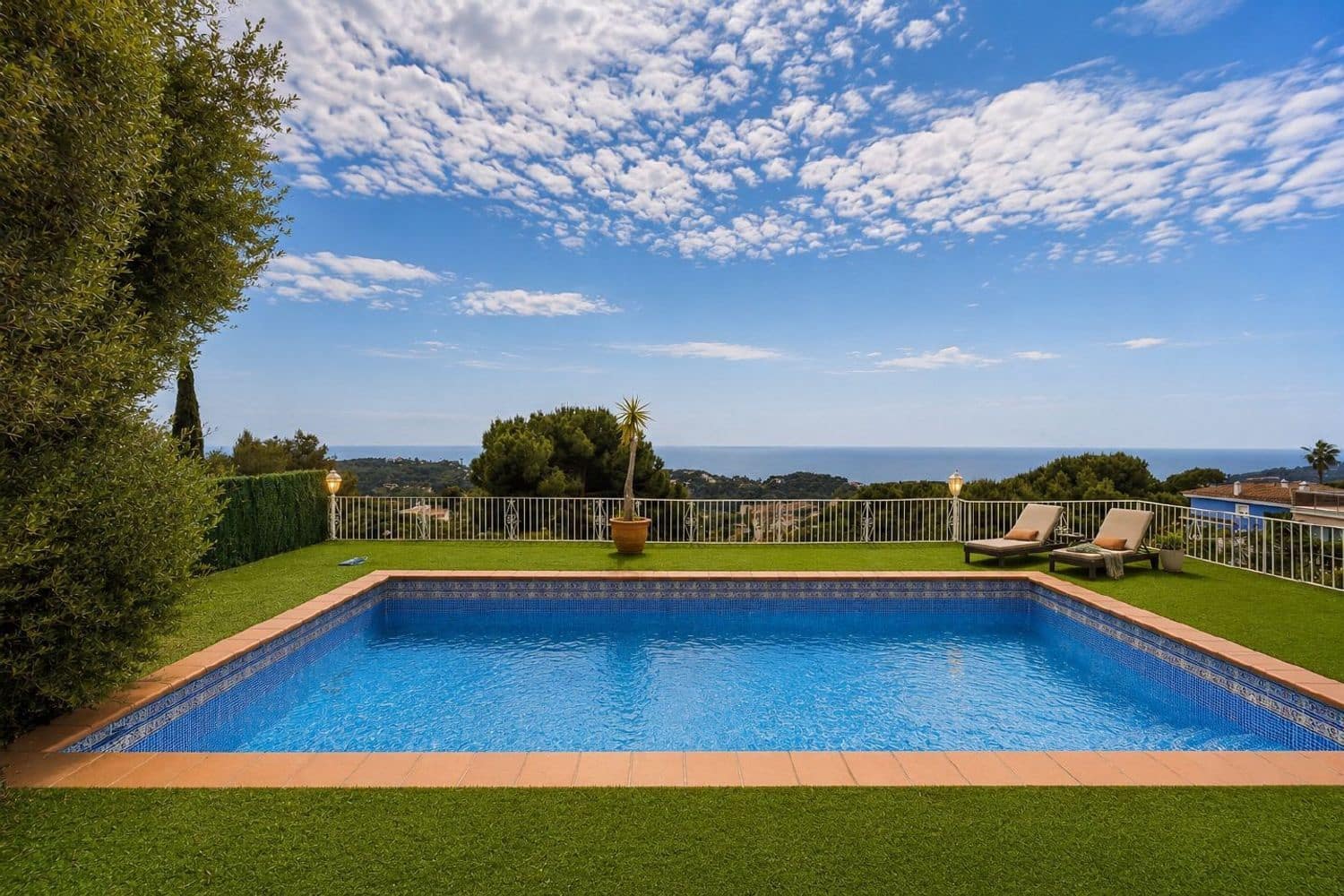 8 sovrum Villa till salu i Lloret de Mar med pool garage - 2 500 000 € (Ref: 9868686)