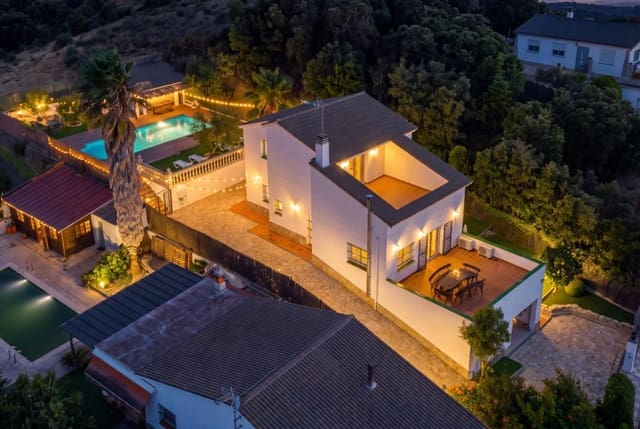 4 camera da letto Villa in vendita in Aiguaviva Parc, Vidreres con piscina garage - 365.000 € (Rif: 9873617)