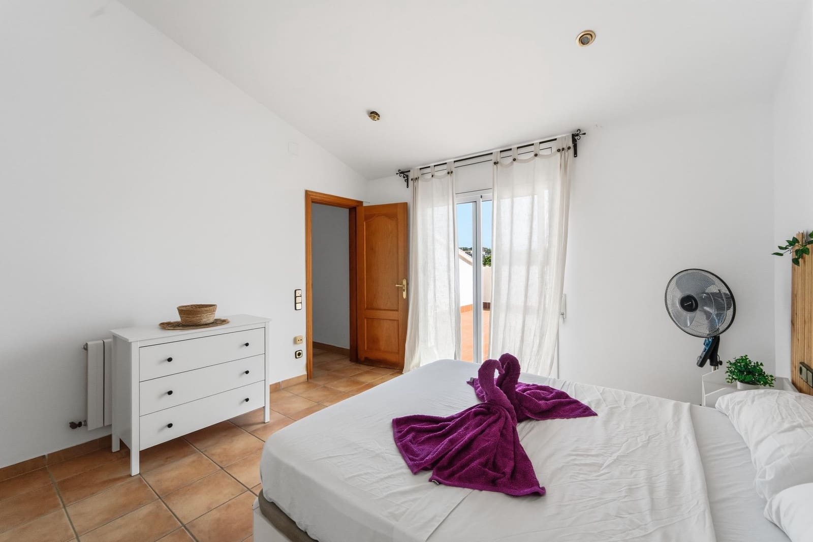 4 bedroom Villa for sale in Vidreres with pool garage - € 365,000 (Ref: 9873617)