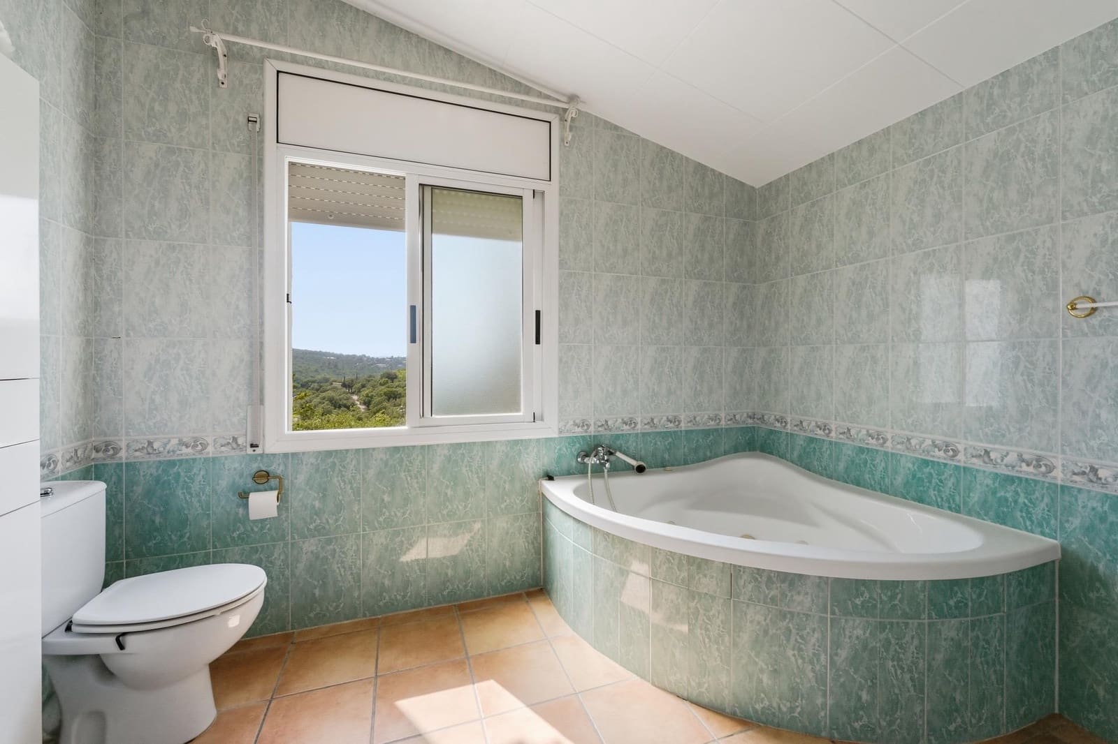 4 bedroom Villa for sale in Vidreres with pool garage - € 365,000 (Ref: 9873617)