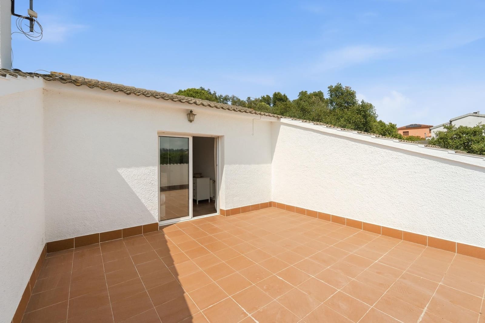 4 bedroom Villa for sale in Vidreres with pool garage - € 365,000 (Ref: 9873617)