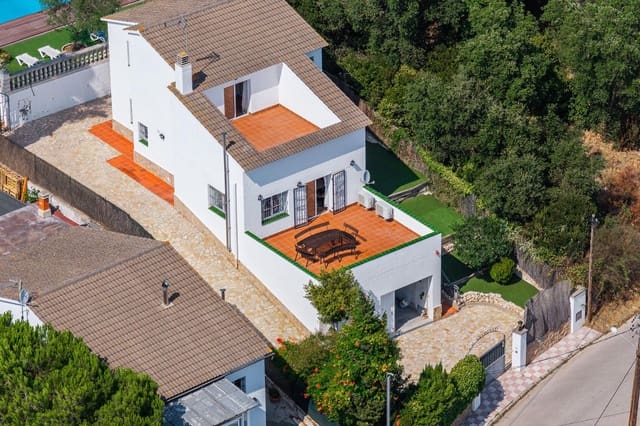 4 camera da letto Villa in vendita in Aiguaviva Parc, Vidreres con piscina garage - 365.000 € (Rif: 9873617)
