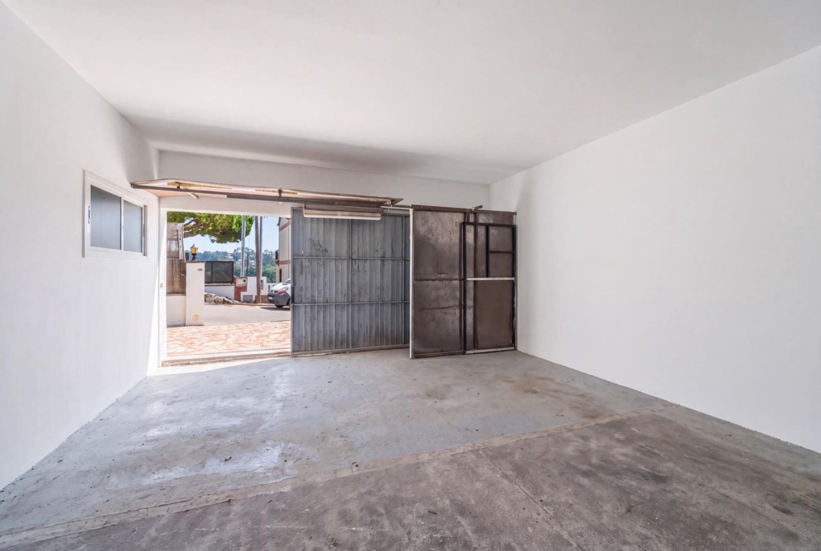 4 bedroom Villa for sale in Vidreres with pool garage - € 365,000 (Ref: 9873617)