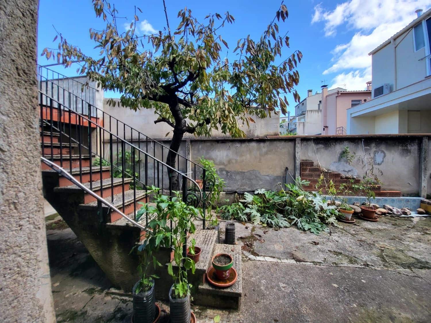 6 chambre Villa/Maison à vendre à Llagostera avec garage - 340 000 € (Ref: 9873620)