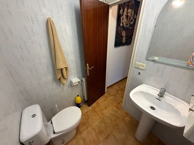 3 sovrum Villa till salu i Llagostera med garage - 279 000 € (Ref: 9873624)