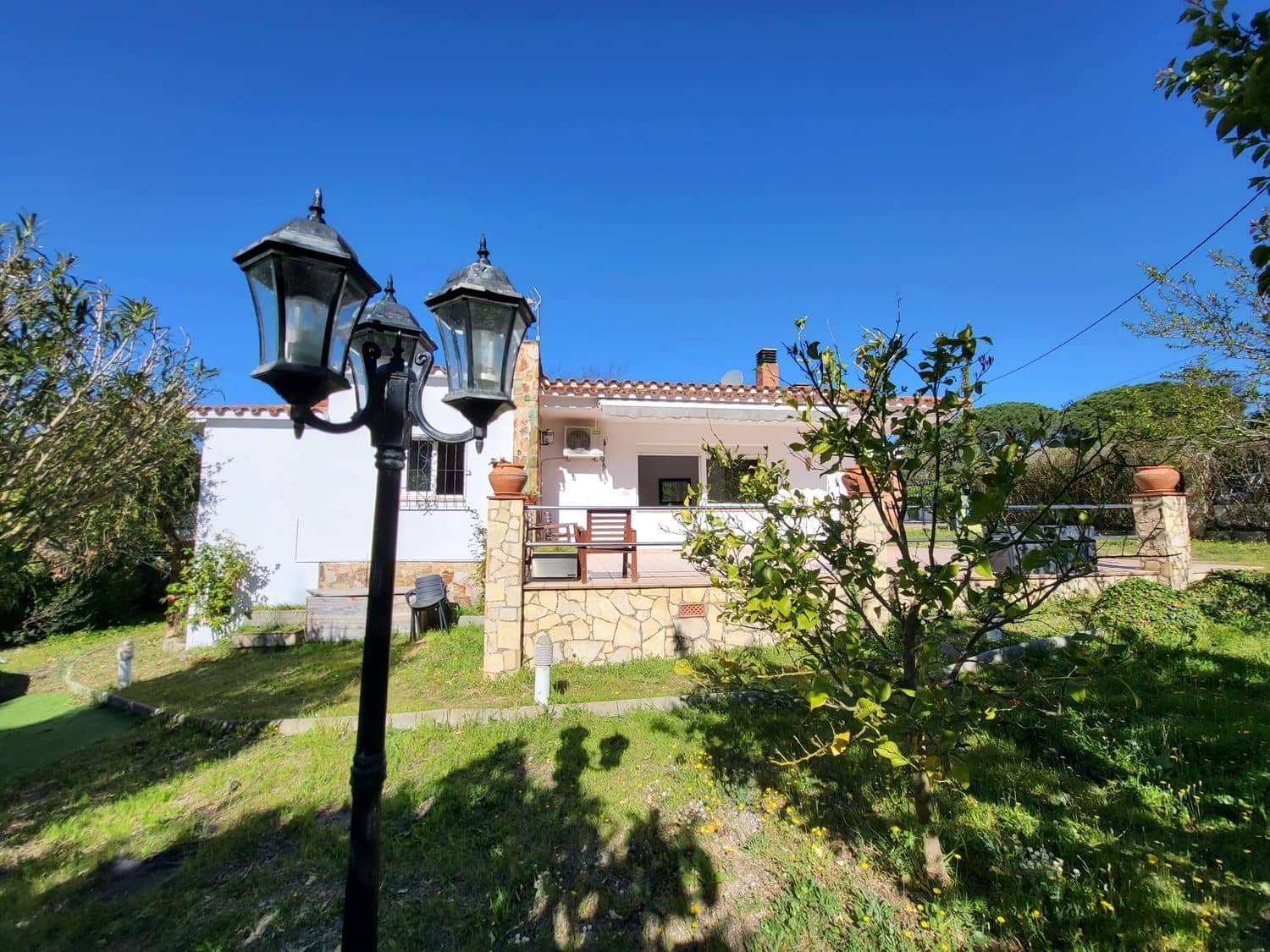 3 soverom Villa til salgs i Santa Cristina d'Aro med svømmebasseng garasje - € 350 000 (Ref: 9873627)