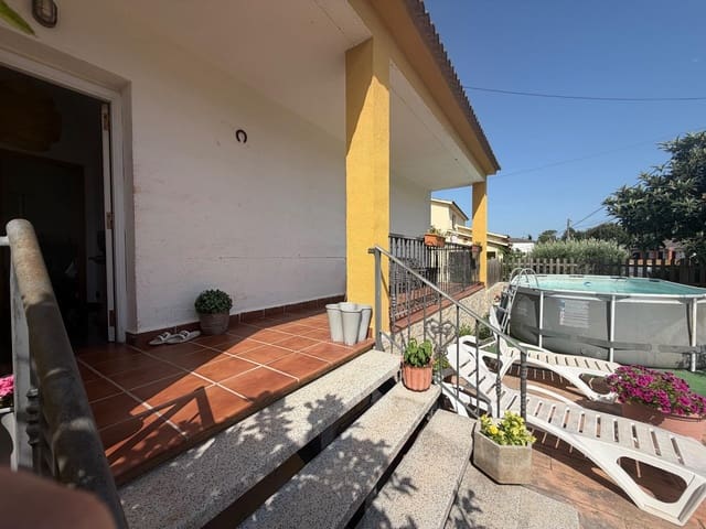 4 soveværelse Villa til salg i Maçanet de la Selva med garage - € 280.000 (Ref: 9873629)