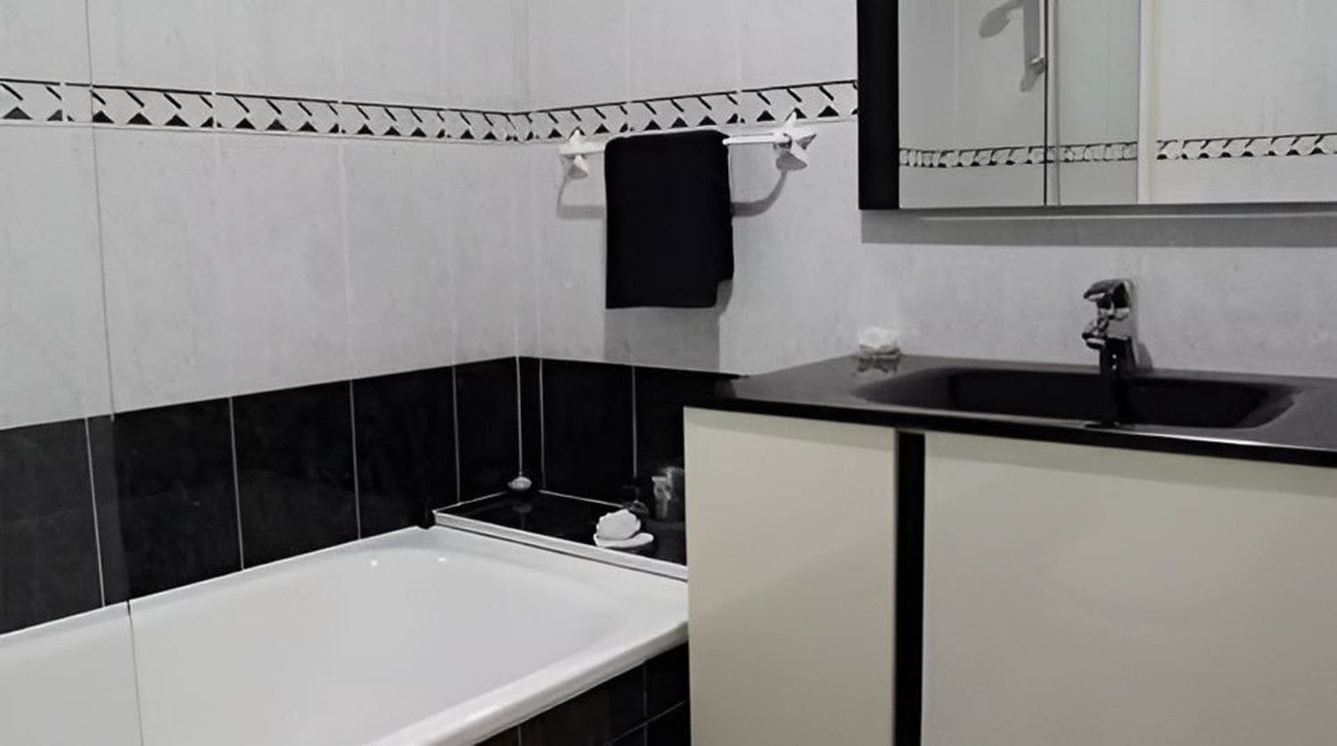 Chalet de 3 habitaciones en Lloret de Mar en venta con garaje - 625.000 € (Ref: 9873631)