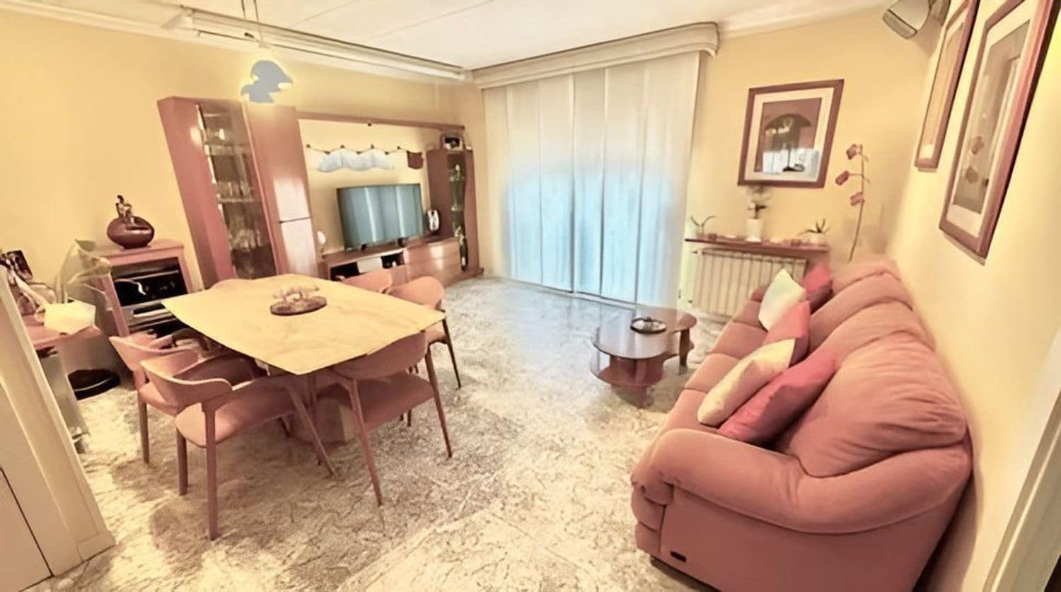Chalet de 3 habitaciones en Lloret de Mar en venta con garaje - 625.000 € (Ref: 9873631)