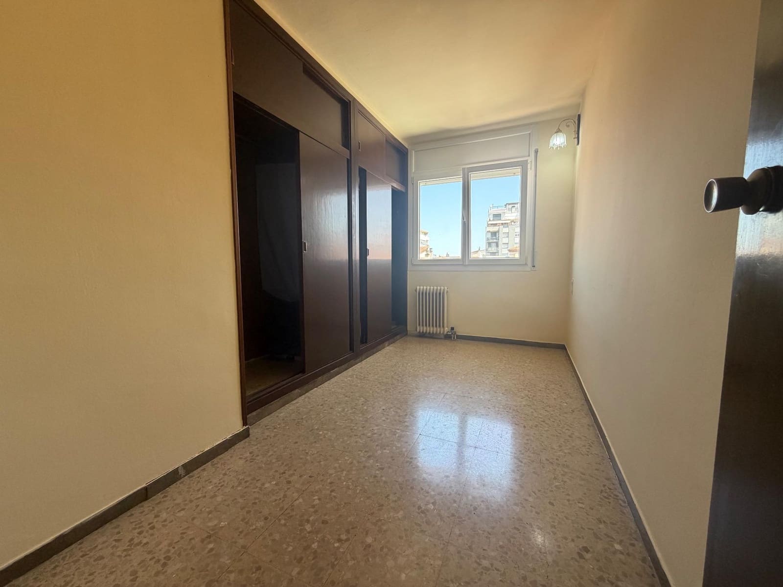 4 bedroom Flat for sale in Girona city with garage - € 460,000 (Ref: 9873633)