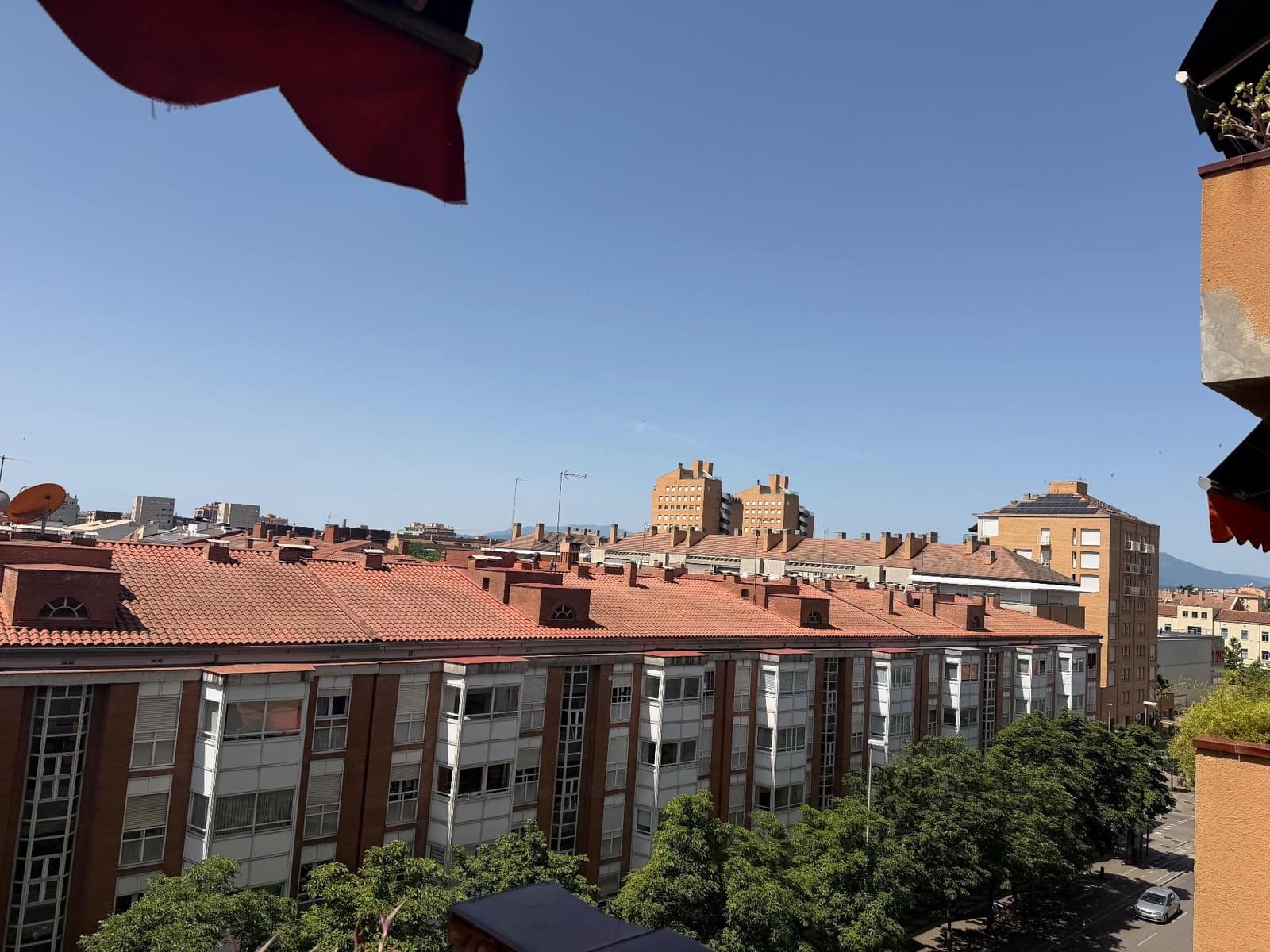 4 bedroom Flat for sale in Girona city with garage - € 460,000 (Ref: 9873633)