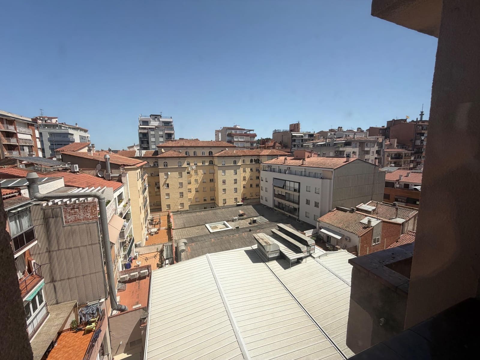 4 bedroom Flat for sale in Girona city with garage - € 460,000 (Ref: 9873633)