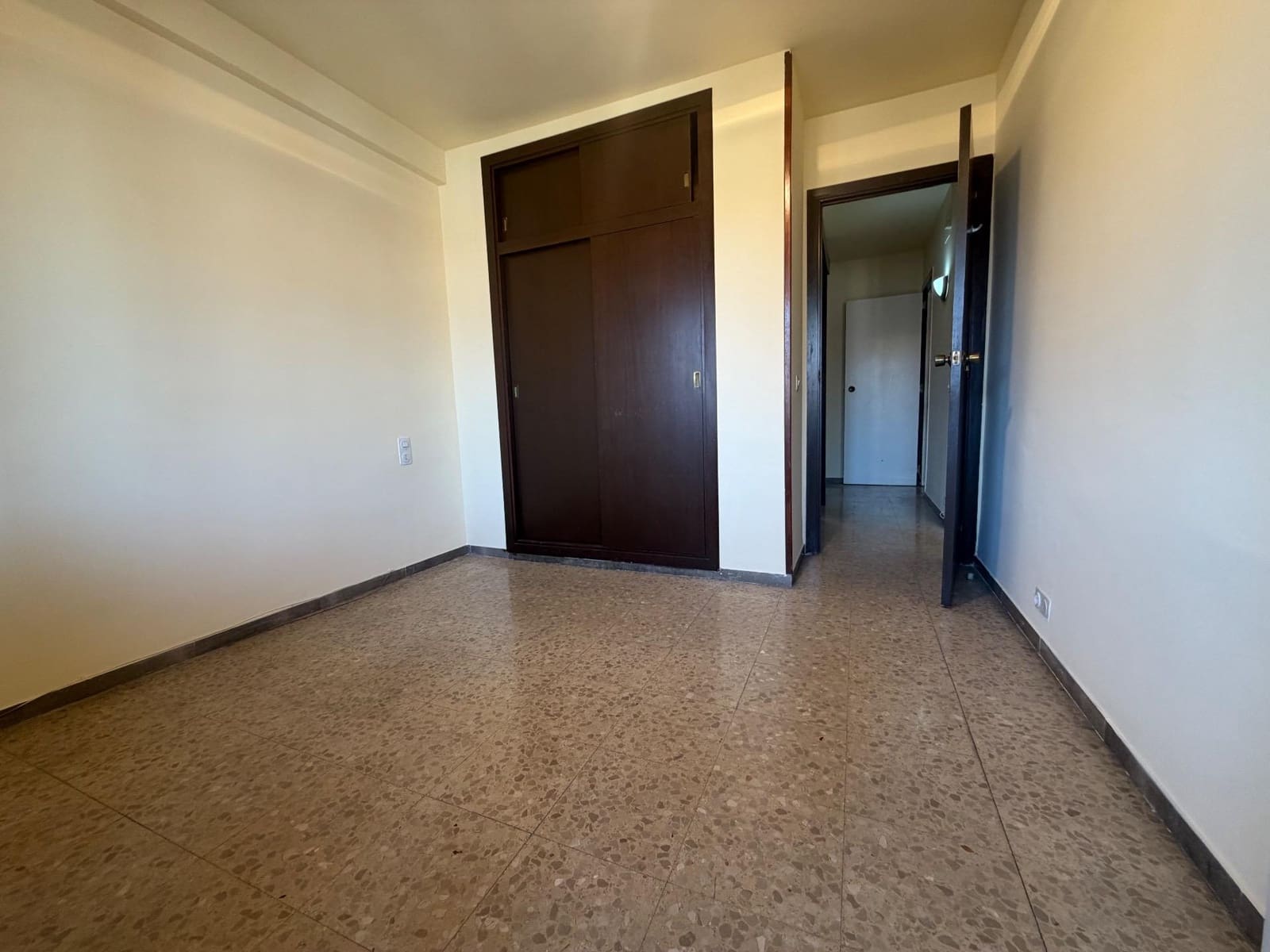 4 bedroom Flat for sale in Girona city with garage - € 460,000 (Ref: 9873633)