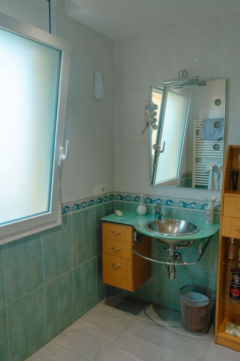 5 bedroom Villa for sale in Llagostera with pool garage - € 690,000 (Ref: 9873635)