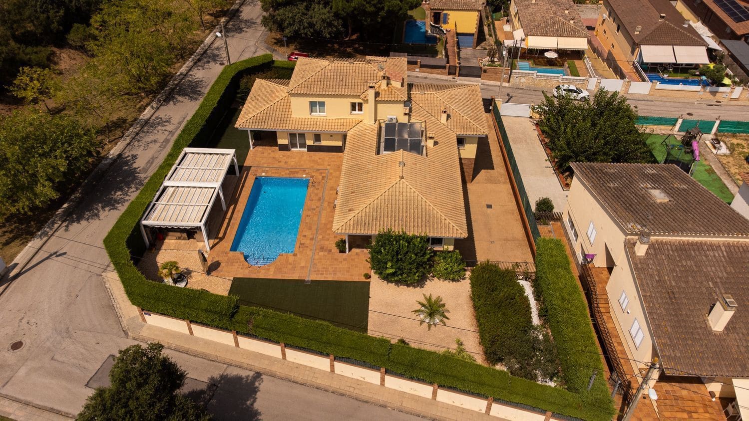 5 bedroom Villa for sale in Llagostera with pool garage - € 690,000 (Ref: 9873635)