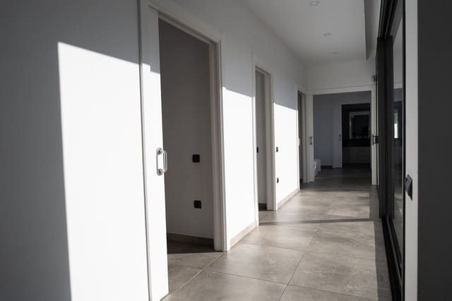 3 chambre Villa/Maison à vendre à Castell d'Aro, Castell-Platja d'Aro avec garage - 1 250 000 € (Ref: 9873638)