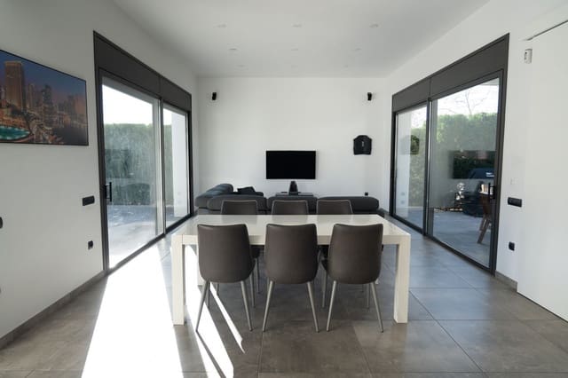 3 chambre Villa/Maison à vendre à Castell d'Aro, Castell-Platja d'Aro avec garage - 1 250 000 € (Ref: 9873638)