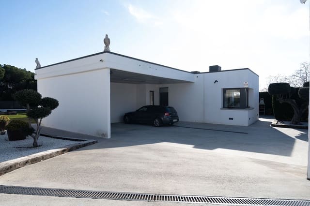 3 chambre Villa/Maison à vendre à Castell d'Aro, Castell-Platja d'Aro avec garage - 1 250 000 € (Ref: 9873638)