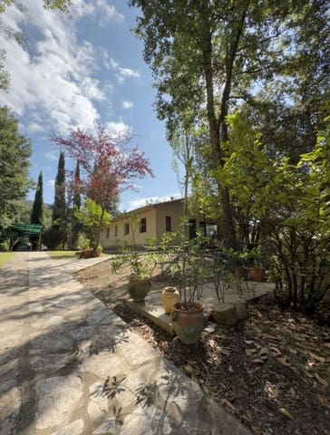 3 quarto Moradia para venda em Sant Aniol de Finestres com garagem - 413 000 € (Ref: 9873642)