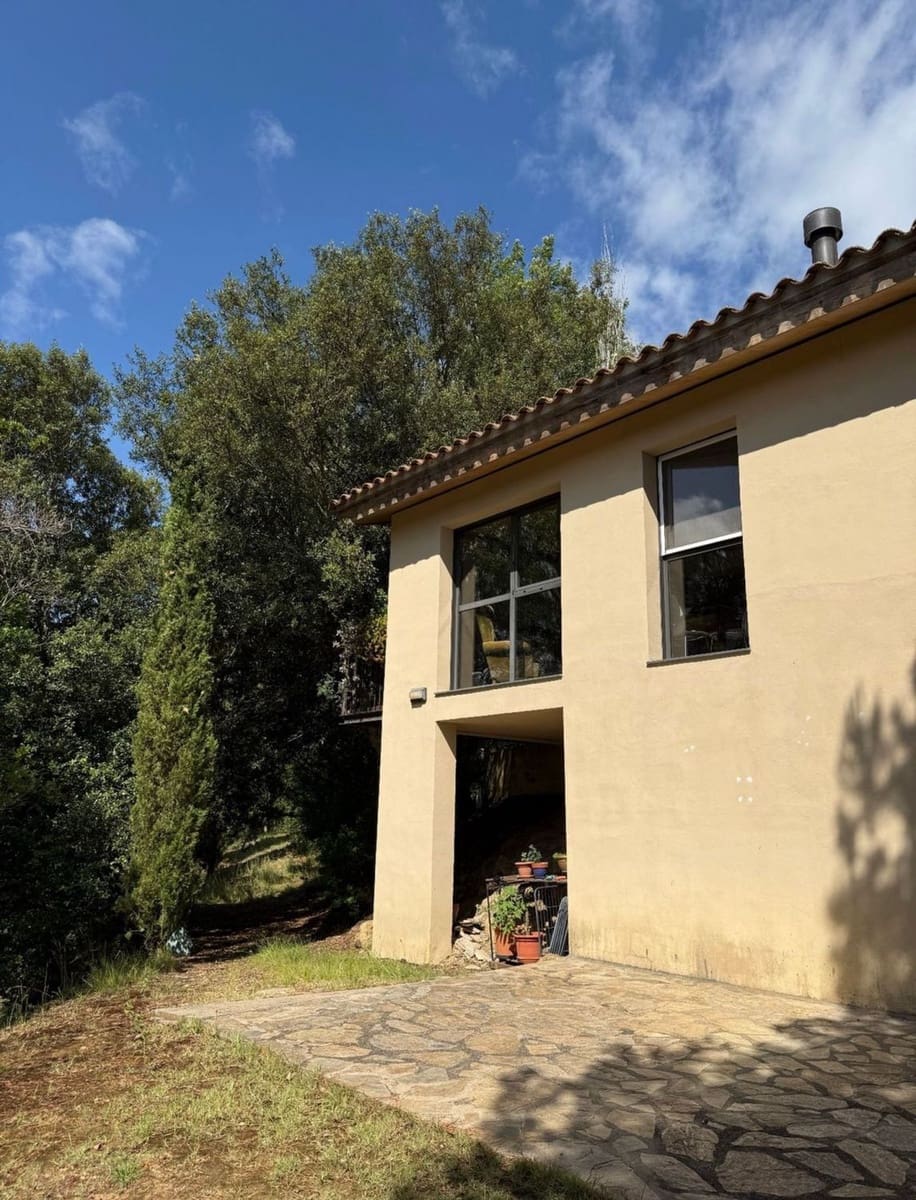3 Zimmer Villa zu verkaufen in Sant Aniol de Finestres mit Garage - 413.000 € (Ref: 9873642)
