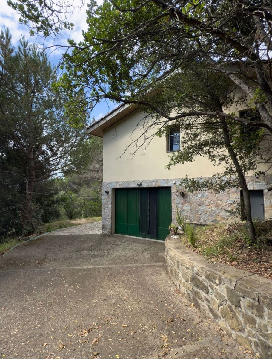 3 Zimmer Villa zu verkaufen in Sant Aniol de Finestres mit Garage - 413.000 € (Ref: 9873642)