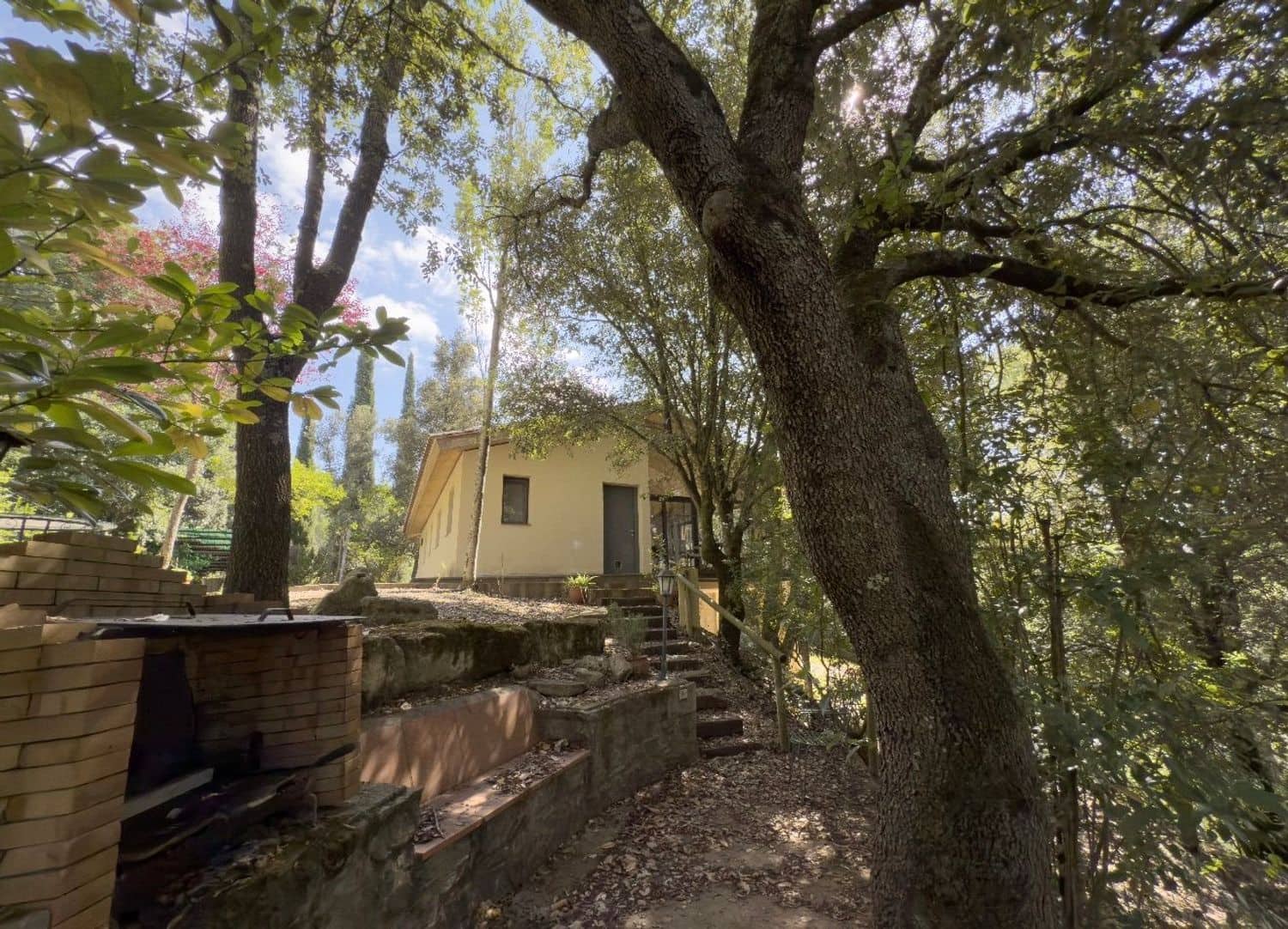 3 Zimmer Villa zu verkaufen in Sant Aniol de Finestres mit Garage - 413.000 € (Ref: 9873642)