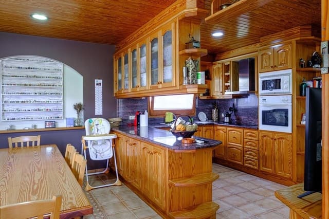 5 bedroom Villa for sale in Mont-ras with pool garage - € 1,090,000 (Ref: 9873643)
