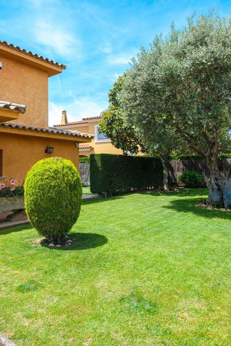 5 bedroom Villa for sale in Mont-ras with pool garage - € 1,090,000 (Ref: 9873643)
