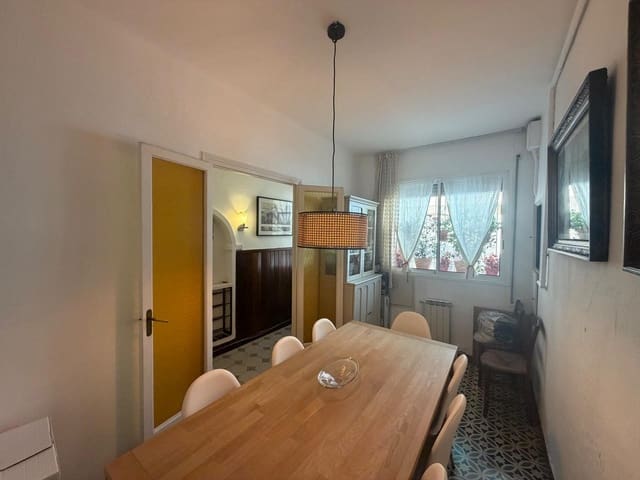 3 sovrum Radhus till salu i Sant Feliu de Guíxols - 375 000 € (Ref: 9873653)