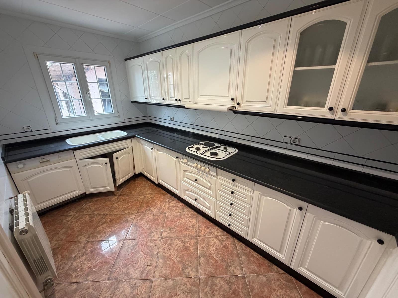 Chalet de 4 habitaciones en Mont-ras en venta con garaje - 419.000 € (Ref: 9884922)